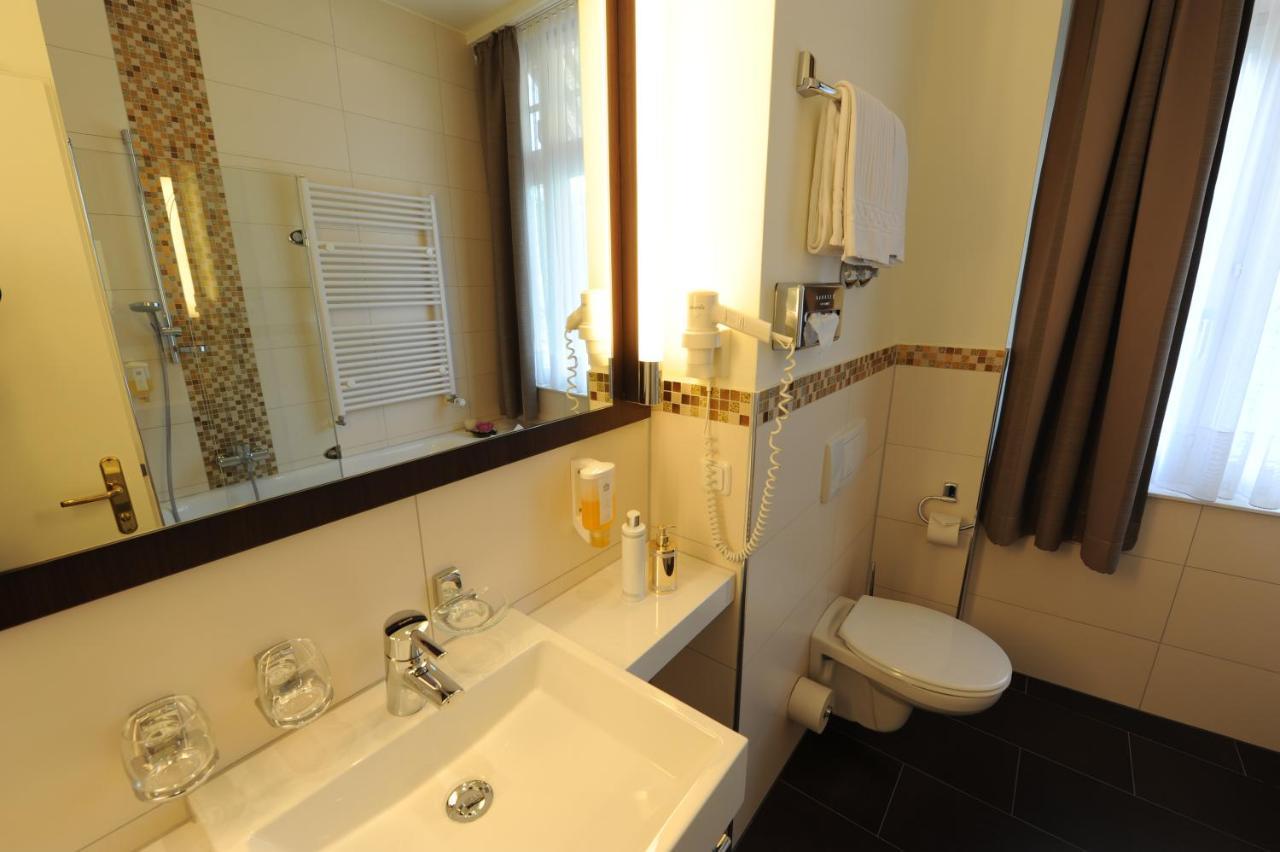 เบสต์ เวสเทิร์น โฮเทล ไคเซอร์โฮฟ Hotel บอนน์ ภายนอก รูปภาพ